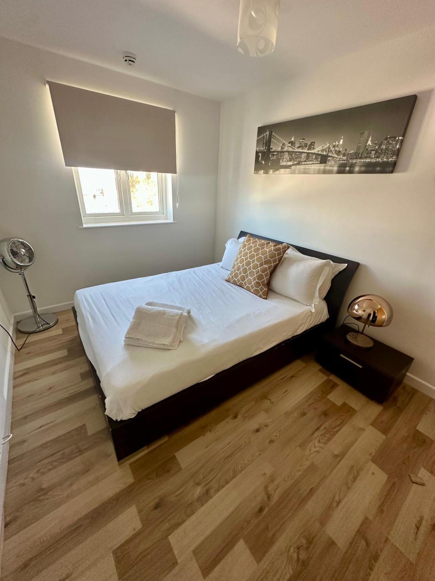 Gunwharf Quays Harbour Apartments Portsmouth Eksteriør billede